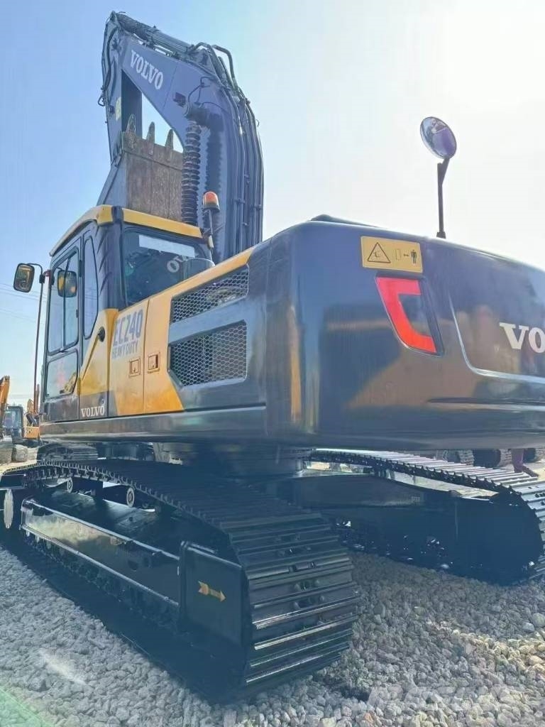 Volvo EC 240 대형 굴삭기 29톤 이상