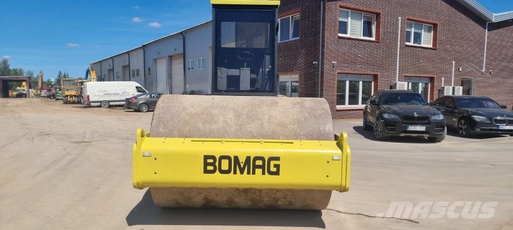 Bomag BW 211 D-3 Enkelt tromle