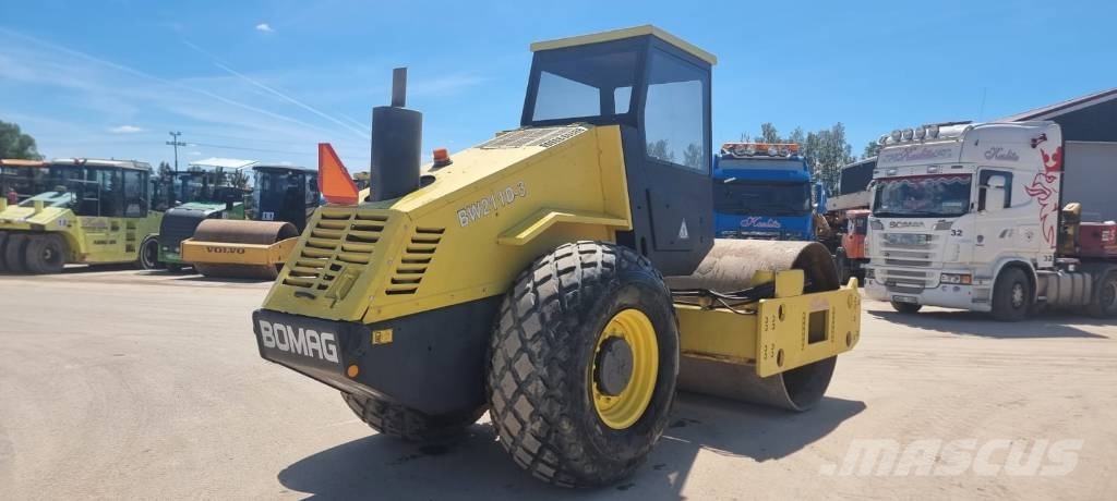 Bomag BW 211 D-3 Enkelt tromle