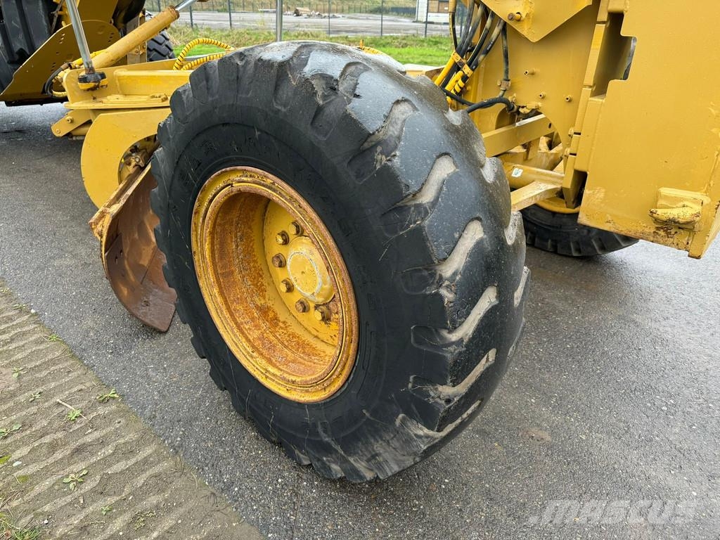 CAT 140M Graders
