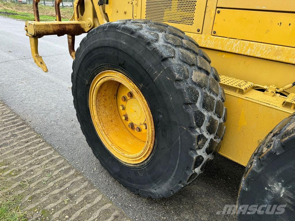 CAT 140M Graders