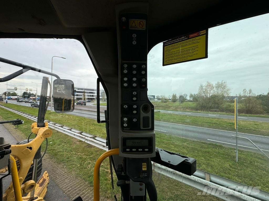 CAT 140M Graders