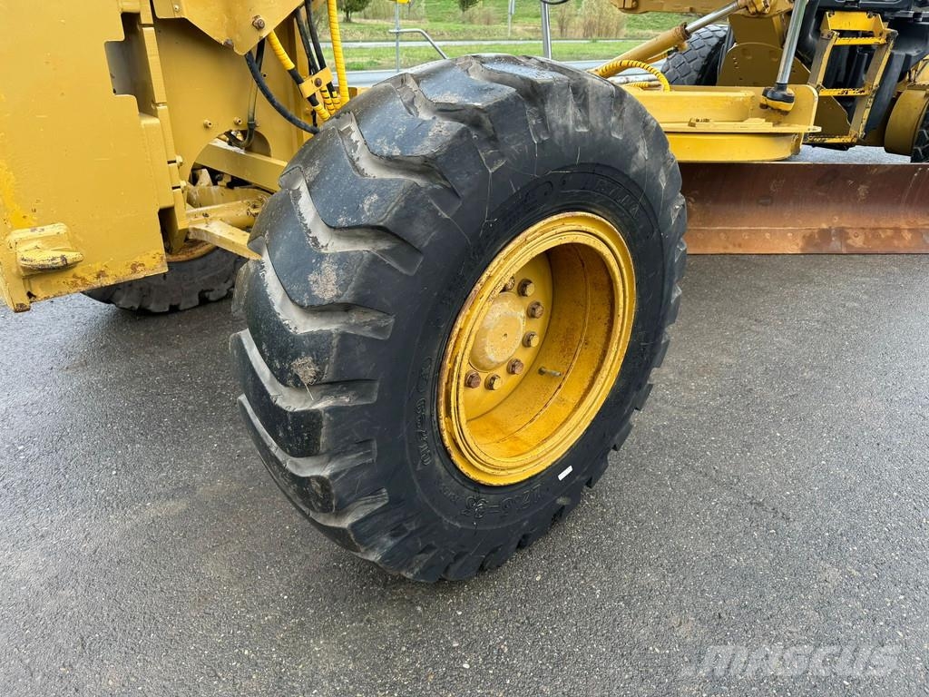 CAT 140M Graders