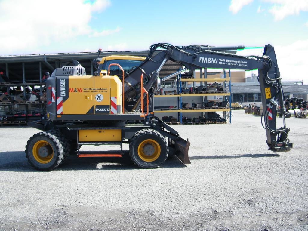 Volvo Volvo EWR 150 mit OQ 65 Pelle sur pneus