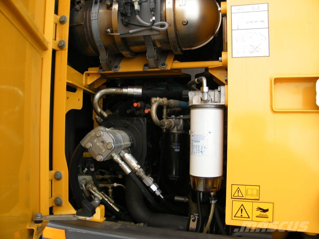 Volvo Volvo EWR 150 mit OQ 65 Pelle sur pneus