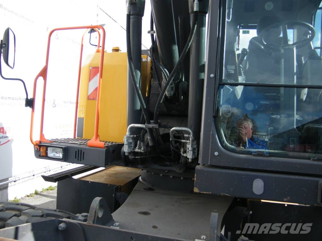 Volvo Volvo EWR 150 mit OQ 65 Pelle sur pneus