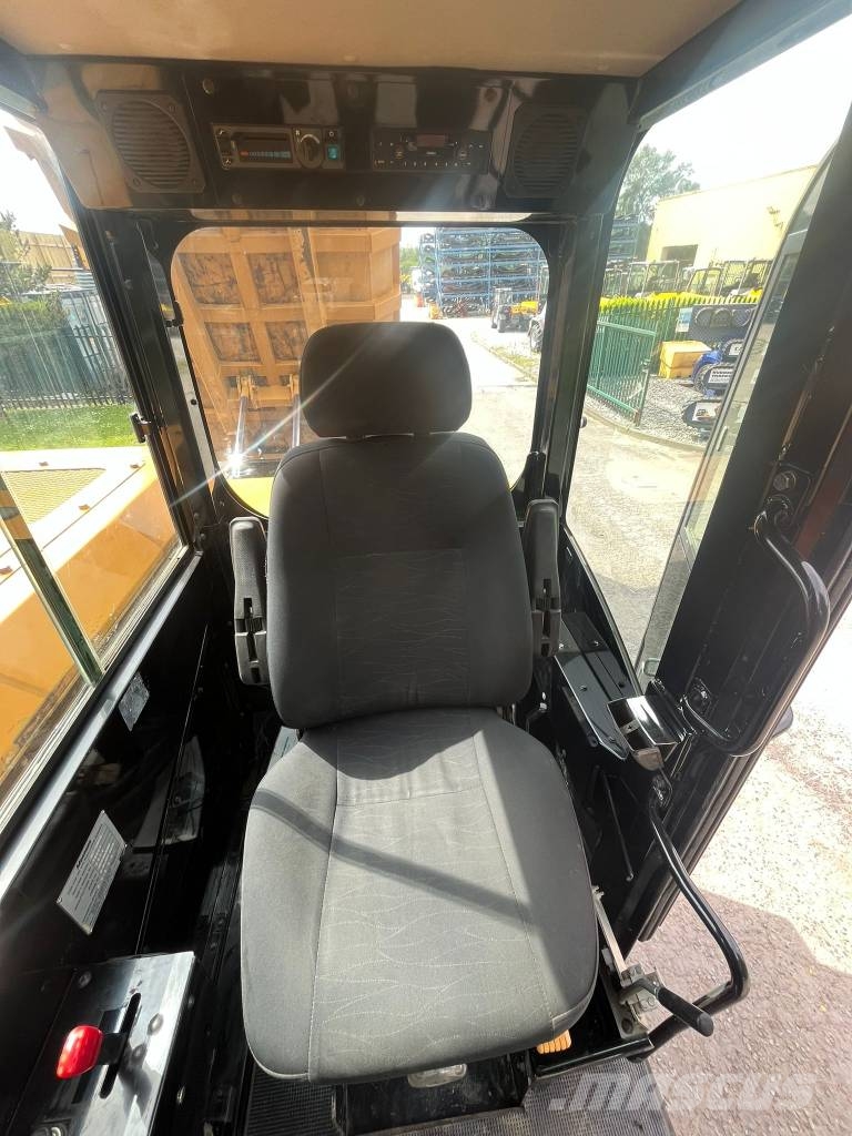 Morooka MST2200VD Damperi na gusenice