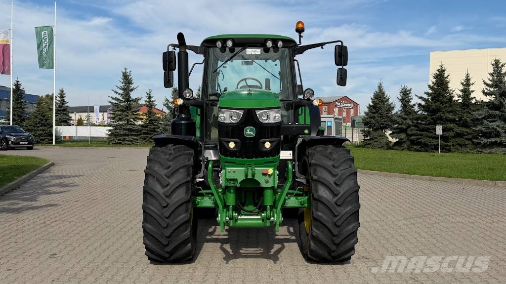 John Deere 6135M Трактори