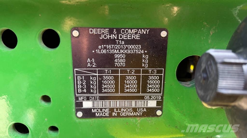 John Deere 6135M Трактори