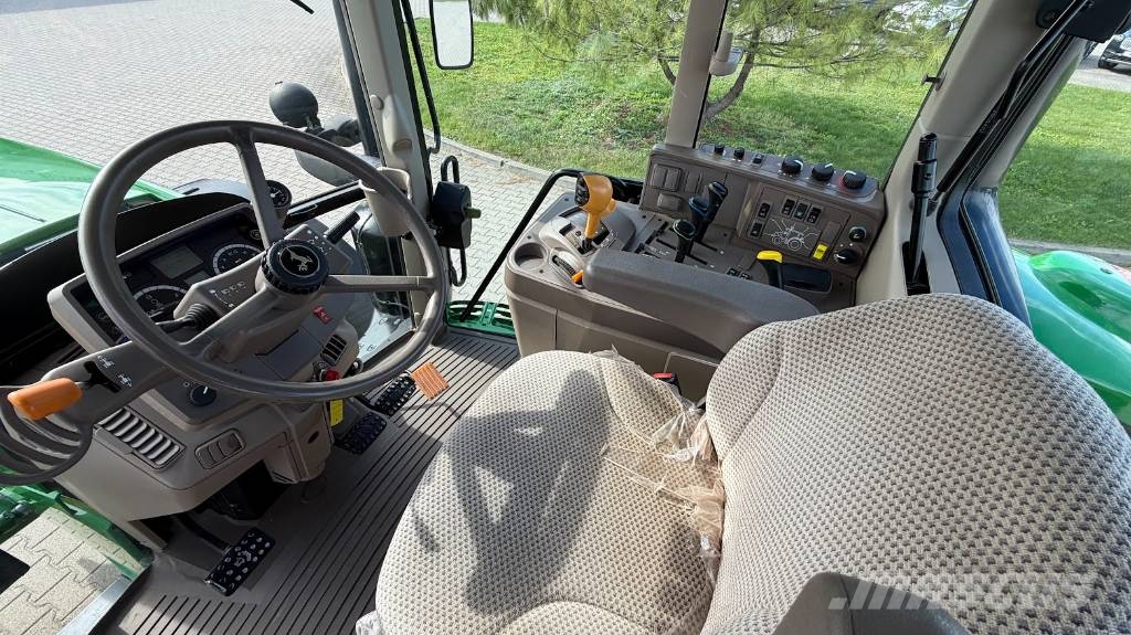 John Deere 6135M Трактори