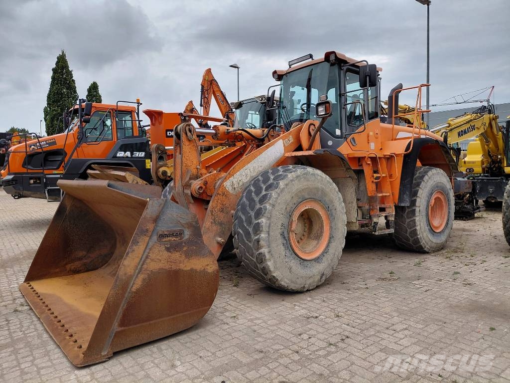 Doosan DL 420-3 Radlader