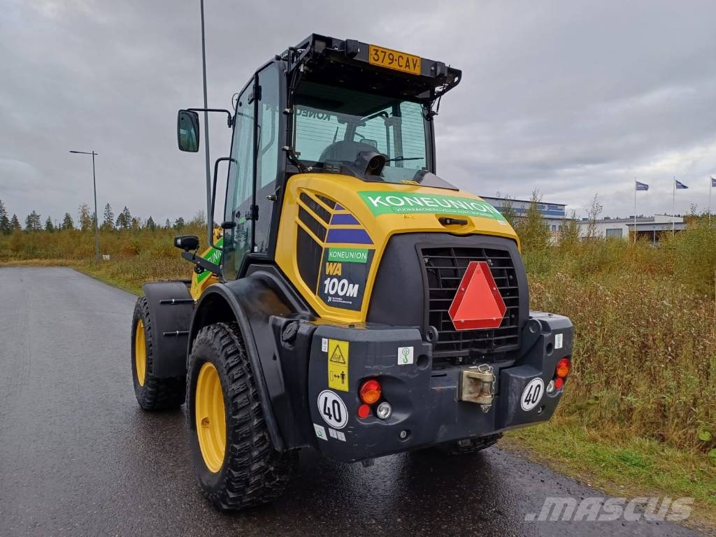 Komatsu WA 100 M-8 Pale gommate