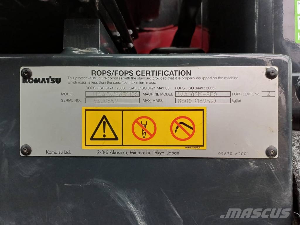 Komatsu WA 100 M-8 Pale gommate