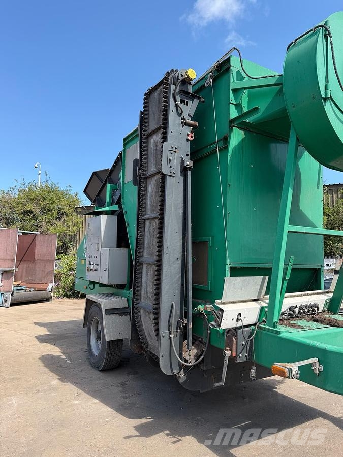 Komptech 3000 Mobiele zeefinstallaties