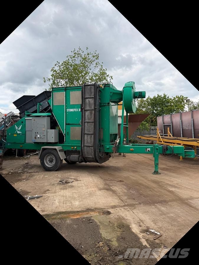 Komptech 3000 Mobiele zeefinstallaties