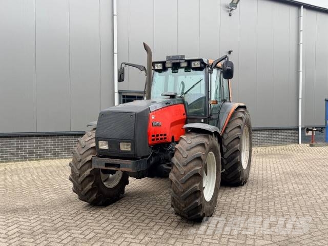Valtra 8150 拖拉机/农用车