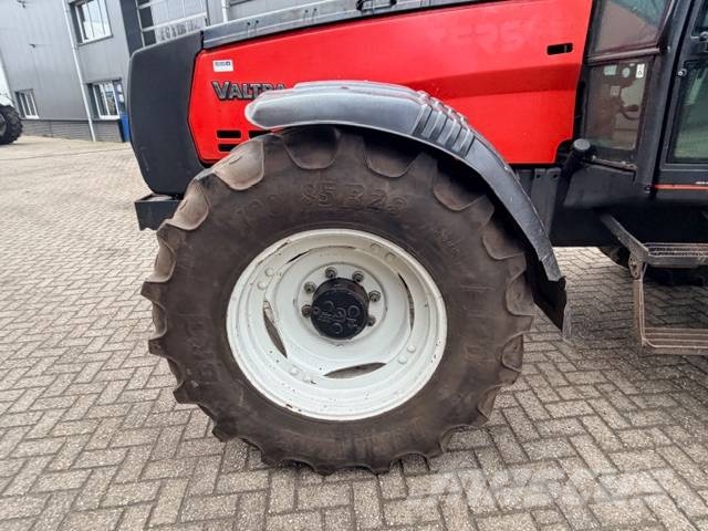 Valtra 8150 拖拉机/农用车