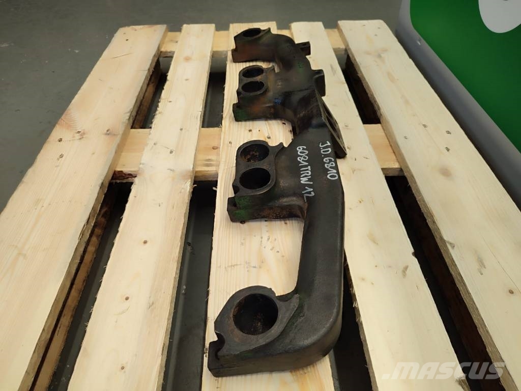 John Deere Exhaust manifold of the 6081TRW12 JOHN DEERE 7810 Motorer