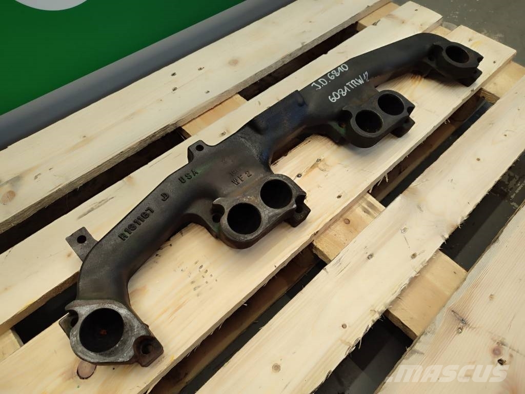 John Deere Exhaust manifold of the 6081TRW12 JOHN DEERE 7810 Motorer