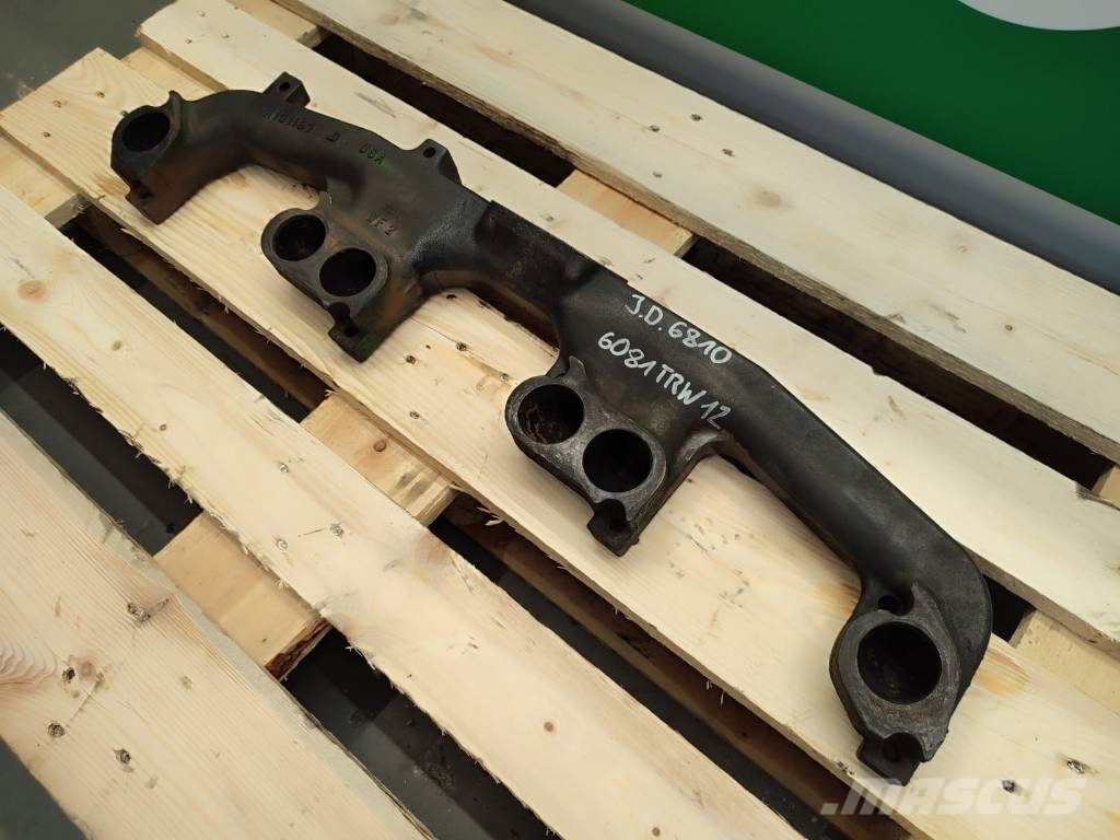 John Deere Exhaust manifold of the 6081TRW12 JOHN DEERE 7810 Motorer