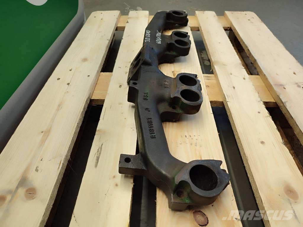 John Deere Exhaust manifold of the 6081TRW12 JOHN DEERE 7810 Motorer