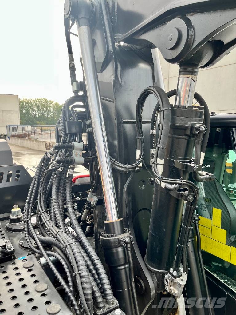 Hidromek HMK 150 WR-5 ホイール式油圧ショベル（パワーショベル・ユンボ・バックホー）