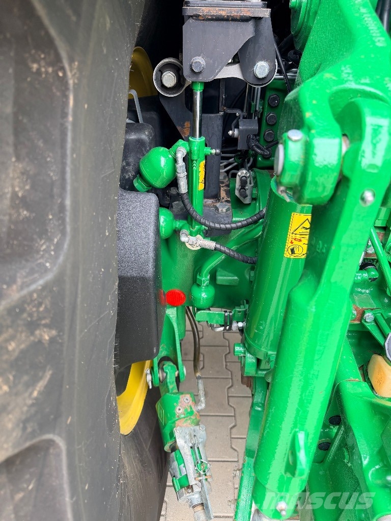 John Deere 6250 R Traktorji
