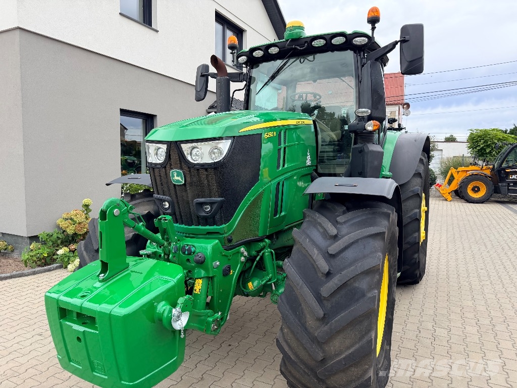 John Deere 6250 R Traktorji