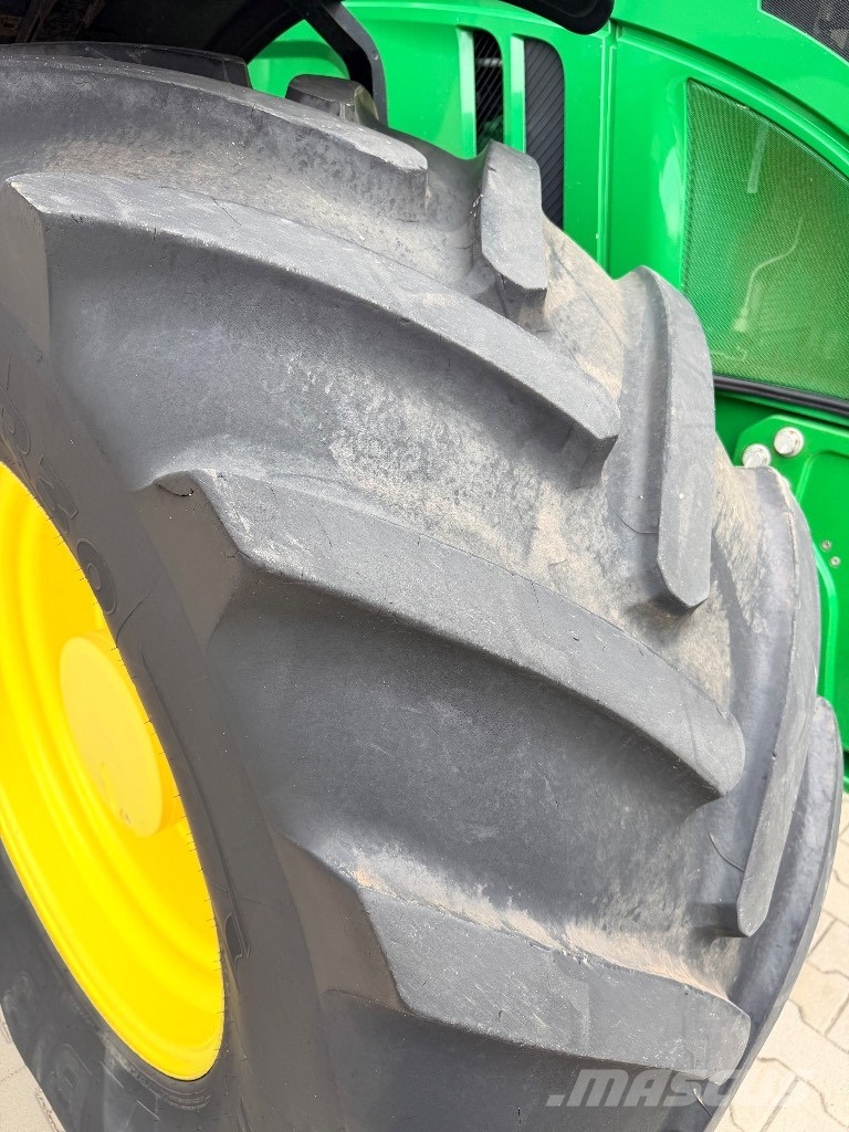 John Deere 6250 R Traktorji