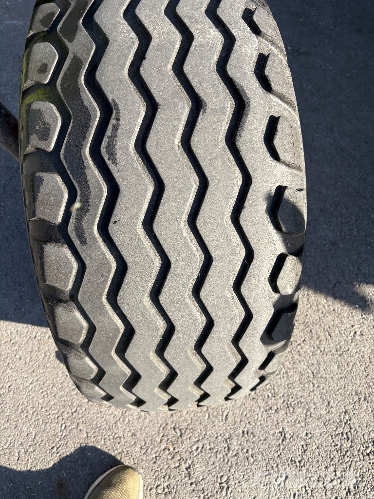 CLAAS Liner 2800 Obracače a zhrabovače sena