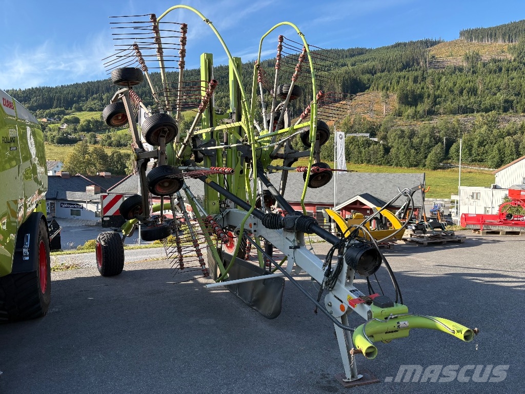 CLAAS Liner 2800 Obracače a zhrabovače sena