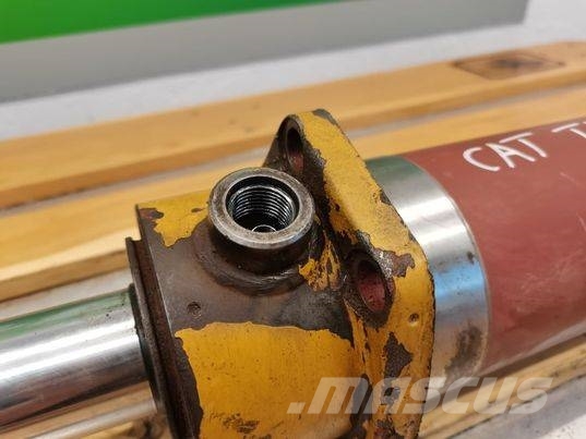 CAT TH 82 turning cylidner Šasija un piekare