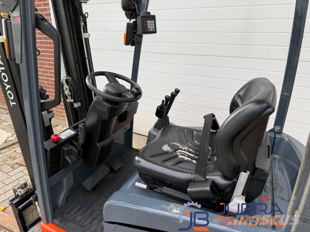 Toyota 7FBEST15 Electric forklifts