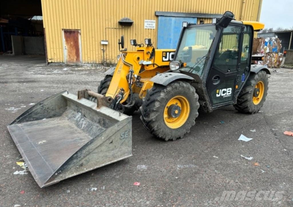 JCB 527-58 テレスコーピックハンドラー