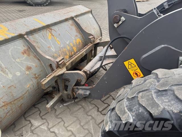 Volvo L 30 G Incarcator pe pneuri