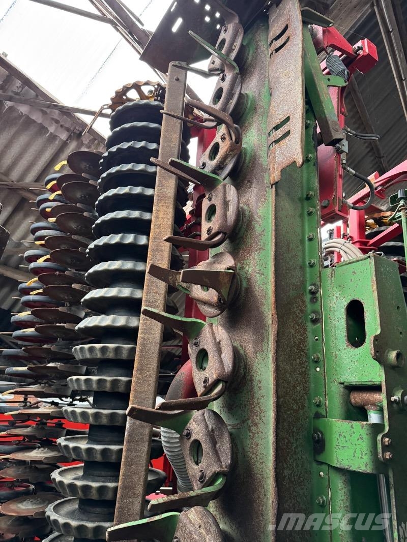 Horsch Pronto 6KE Amazone KR '14 مثاقيب مدمجة