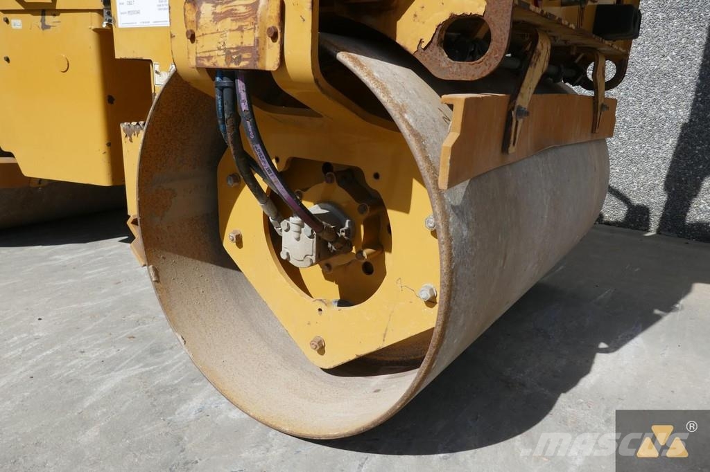 CAT CB2.7 Twin drum rollers