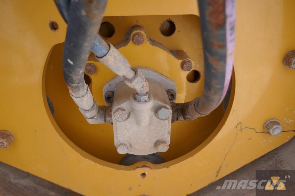CAT CB2.7 Twin drum rollers
