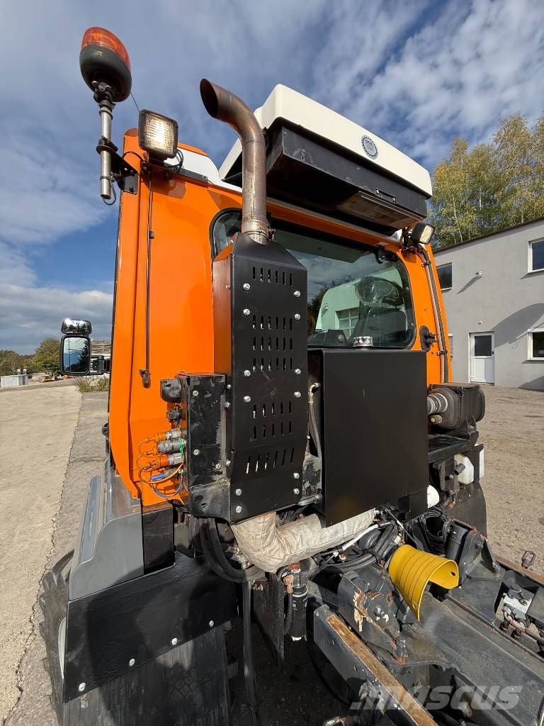 Lindner Unitrac 102S Sonstige Kommunalmaschinen