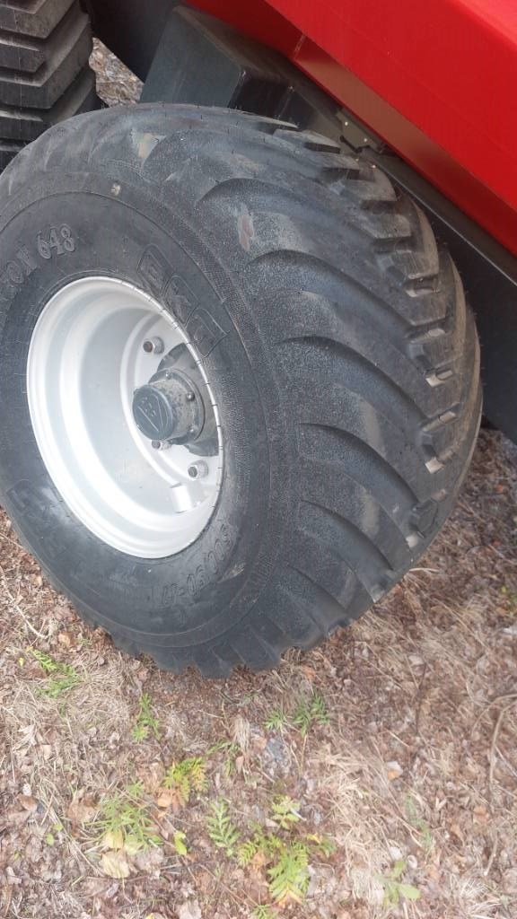 Ferrel 135 DH Тракторные самосвальные прицепы