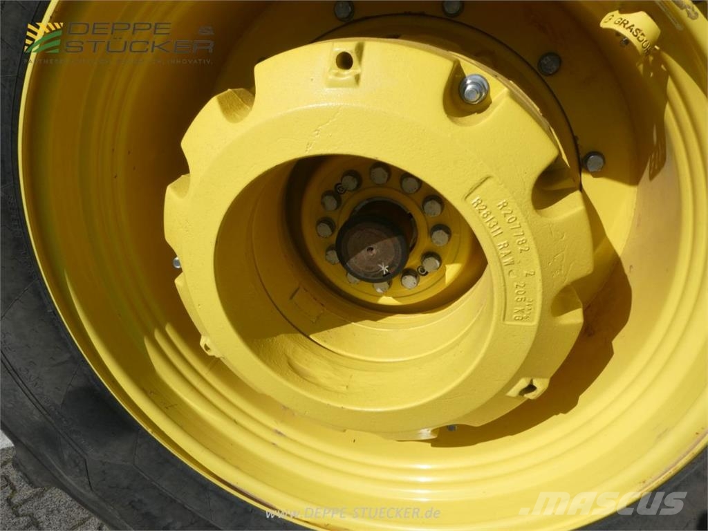 John Deere 7R 350 Další