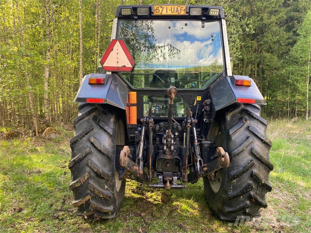 Valtra 6850 HiTech 2 Traktorit