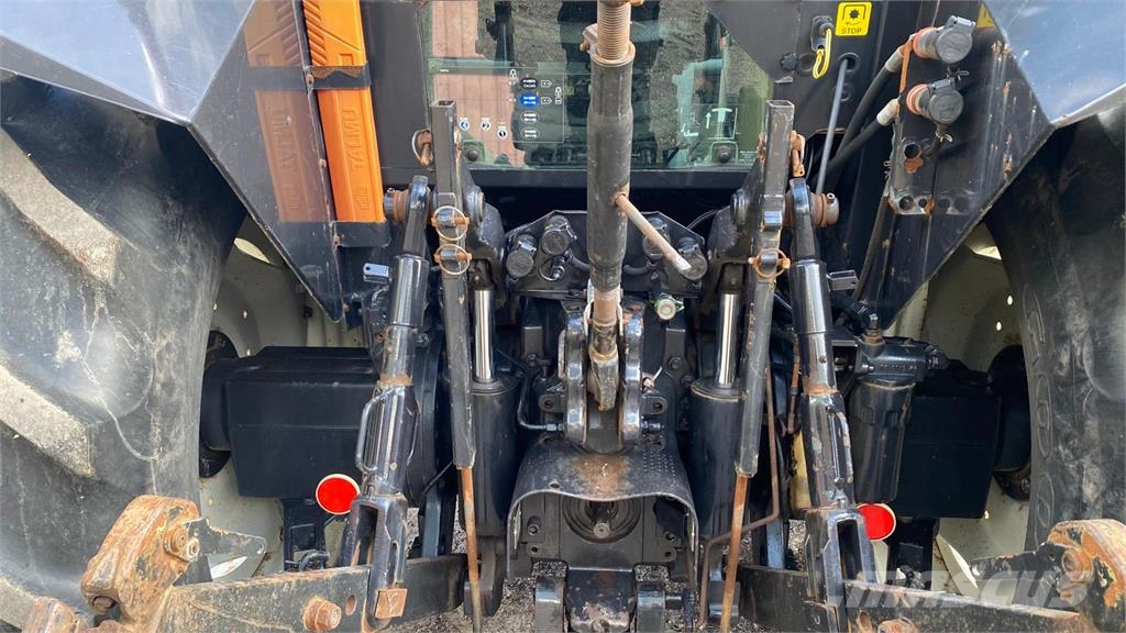 Valtra 6850 HiTech 2 Traktorit