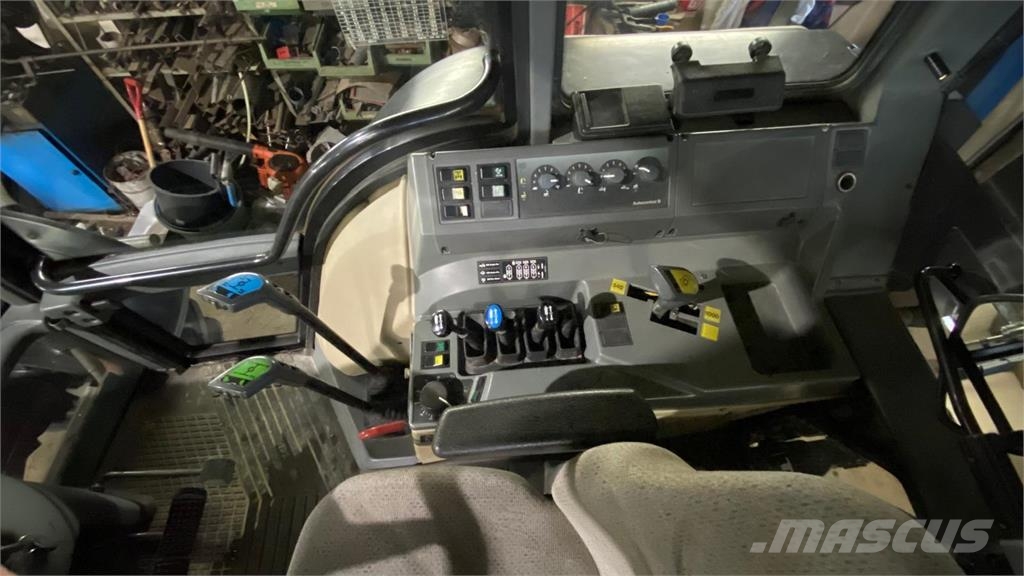Valtra 6850 HiTech 2 Traktorit