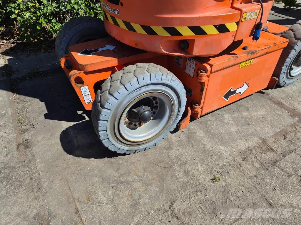 JLG E300AJP Knikarmhoogwerkers