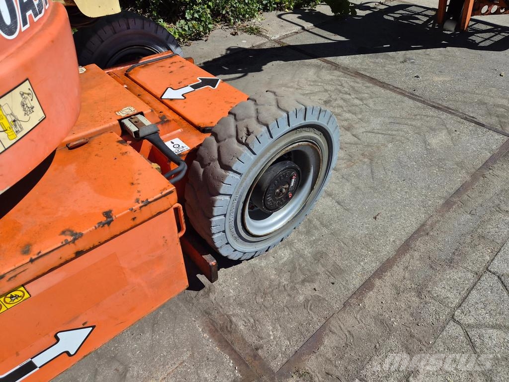 JLG E300AJP Knikarmhoogwerkers