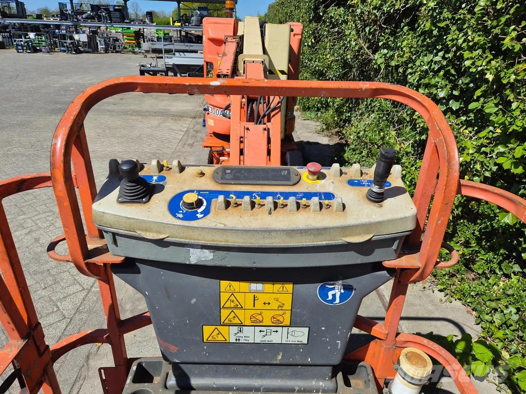 JLG E300AJP Knikarmhoogwerkers