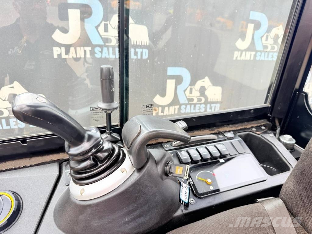 JCB 15 C-1 Mini pelle < 7t