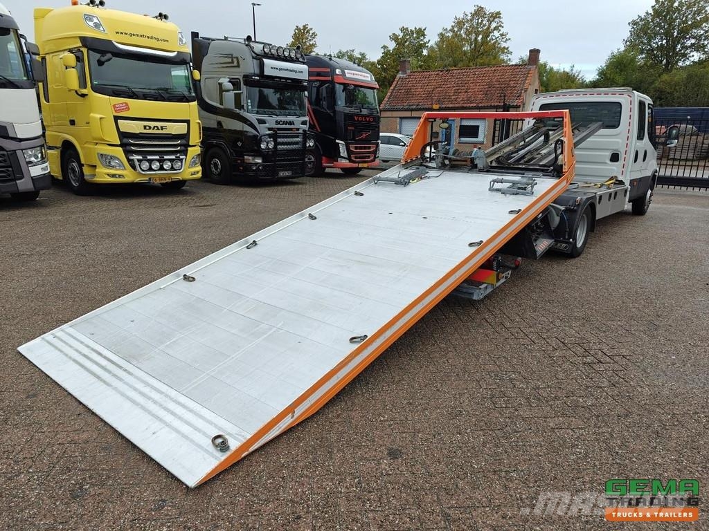 Iveco 70C18 4x2 Double Cab Euro6 - Jige Simplex 3T5 + 10 Sleepwagens
