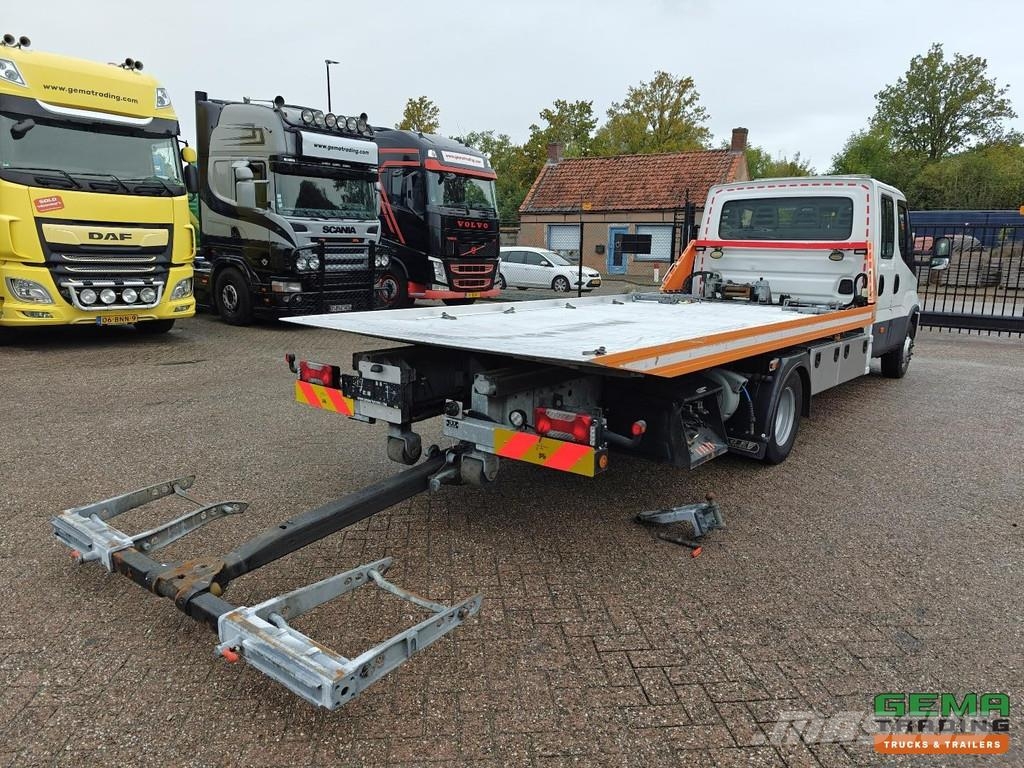 Iveco 70C18 4x2 Double Cab Euro6 - Jige Simplex 3T5 + 10 Sleepwagens